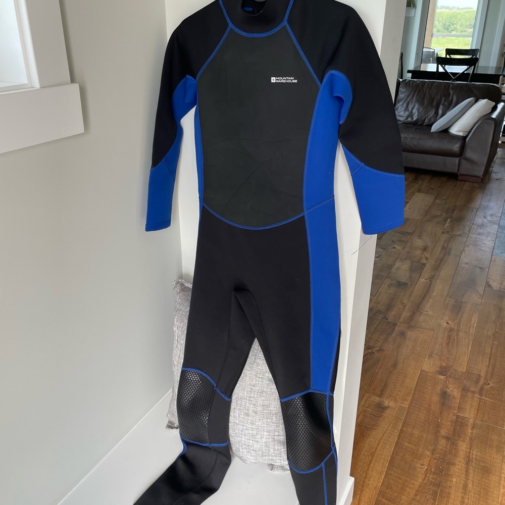 Black and Blue Youth Wetsuit